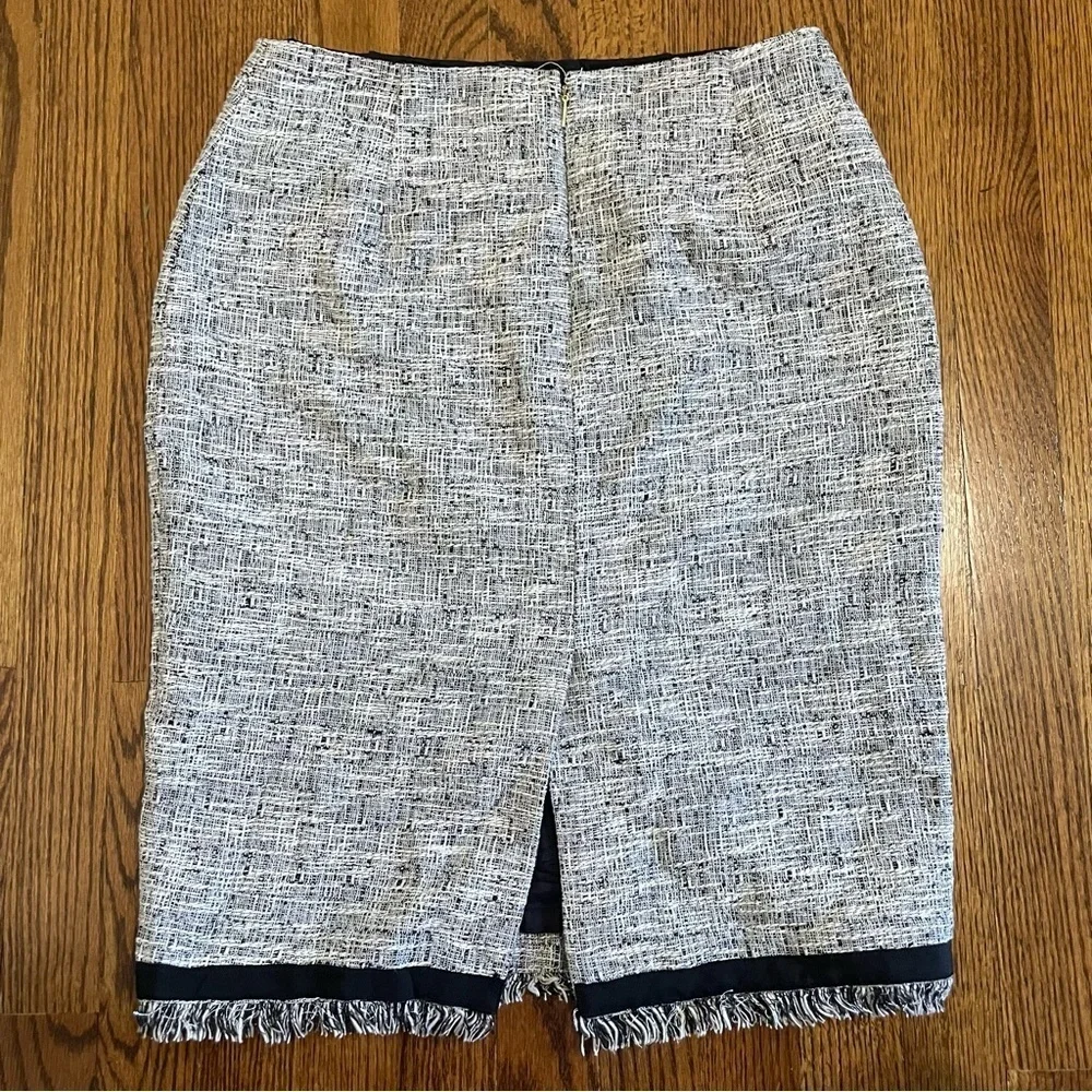 Calvin Klein Houndstooth Pencil Skirt Fray Hem Black Gray Silver Size 4